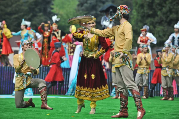 アルマトイ カザフスタン 2012 国家の祝日 カザフスタン国民の団結の日異なる国籍の公演とコンサート — ストック写真