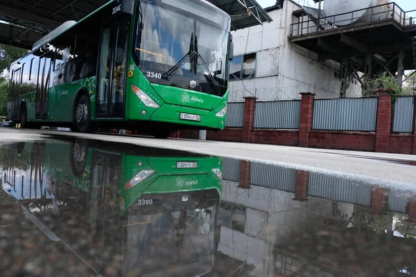 Almaty Cazaquistão 2020 Uma Das Saídas Para Autocarros Urbanos Território — Fotografia de Stock