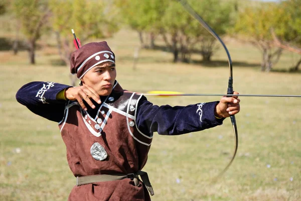 Almaty Kazakhstan 2020 Teenager National Dress Learns Shoot Bow — ストック写真