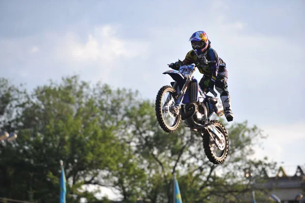 Almaty Kazakhstan 2012 Motorcycle Show Central Square City Somersaults Air — Stock Photo, Image
