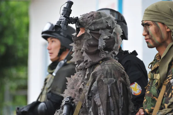 Almaty Kazakhstan 2012 Tentara Unit Polisi Khusus Dalam Peralatan Sedang — Stok Foto