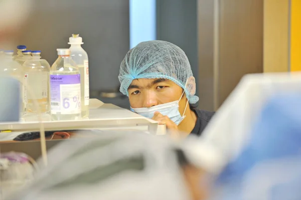 Almaty Kazakhstan 2012 Nurse Monitors Operation Patient — Stock Photo, Image