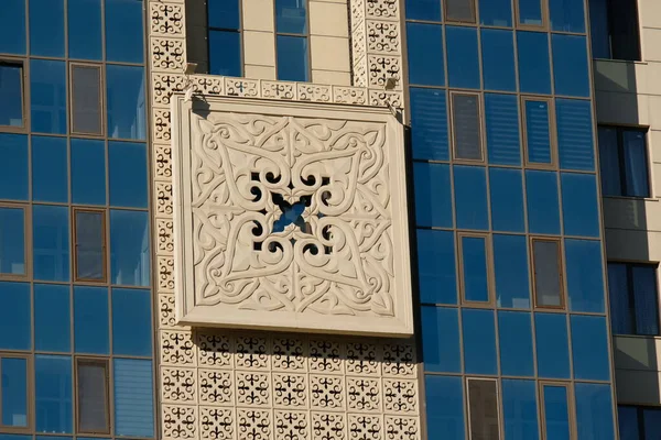 Nur Sultan Kazakhstan 2020 Decorative Stucco Windows Residential Building — 스톡 사진