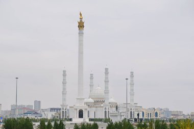 Nur-Sultan / Kazakistan - 10.02.2020: Başkentin merkez camisi - Nur Astana