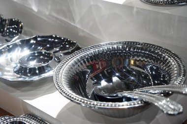 Yemek odası için farklı dekorasyon malzemeleri..