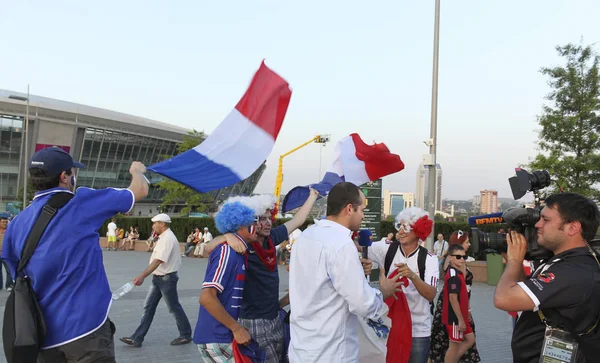 Donetsk Ucrania Junio 2012 Periodistas Bfmtv Fanáticos Selección Francesa Antes — Foto de Stock