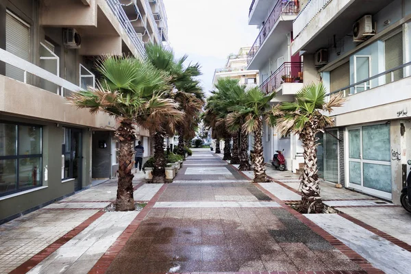 Loutraki Greece Июня 2018 Года Улице Лутраки Облачный Летний День — стоковое фото