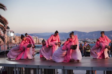 Loutraki, Yunanistan - 30 Haziran 2018: Çocukların Uluslararası Yarışması 