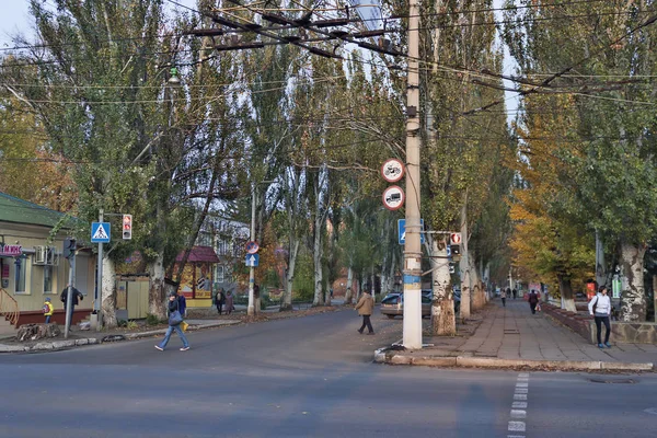 Slovainsk Ukraine October 2017 Movement Streets Sloviansk Regulates New Traffic — Stock Photo, Image