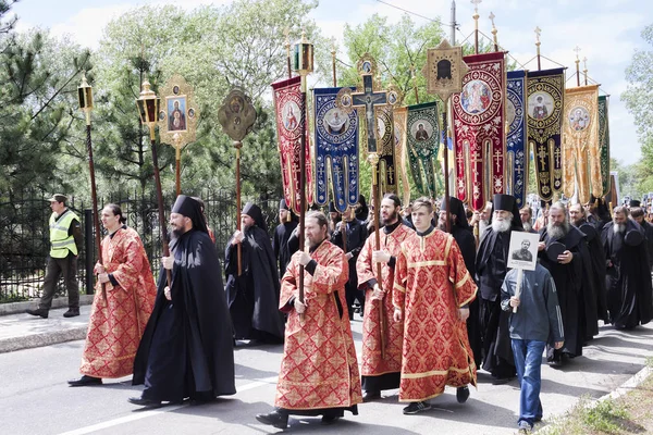 Processionen till Sviatohirsk Lavra till minne av dessa kille — Stockfoto