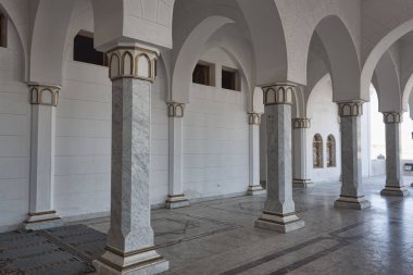 Caminin sütunları
