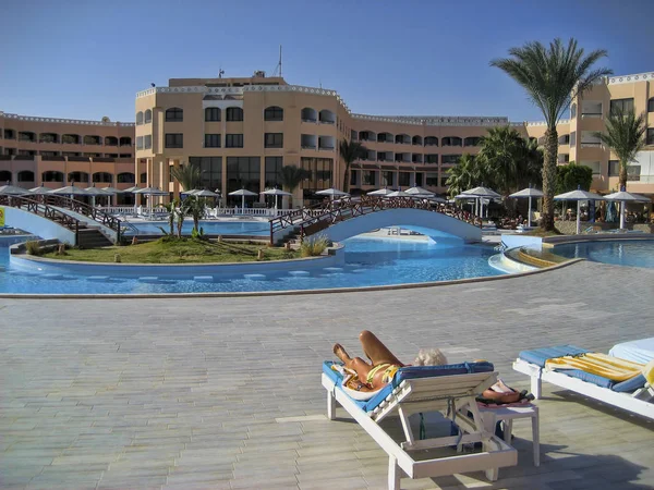 Hotel pickalbatros in Hurghada ist ein beliebtes Touristenziel — Stockfoto
