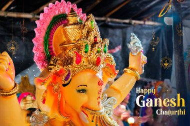 Ganesh Chaturthi 'nin Hindistan festivali için Ganpati idolü.