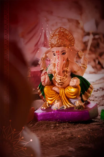 Lord Ganpati idolo per Happy Ganesh Chaturthi festival dell'India — Foto Stock