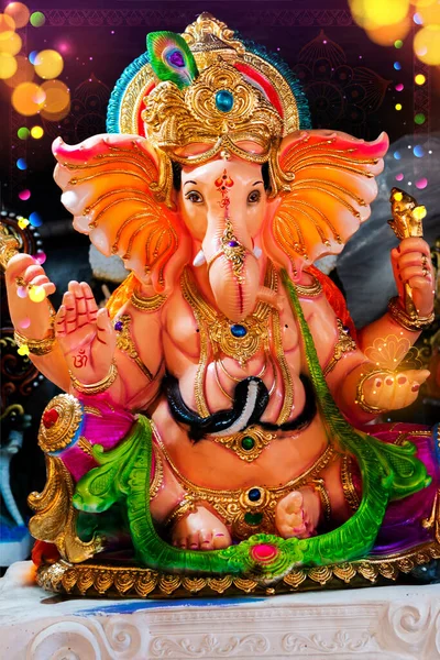 Lord Ganpati idool voor Happy Ganesh Chaturthi festival van India — Stockfoto