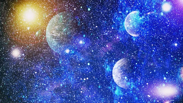 Uzaydaki gezegenler, yıldızlar ve galaksiler uzay keşiflerinin güzelliğini gösteriyor. NASA tarafından döşenmiş elementler