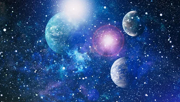 Uzaydaki gezegenler, yıldızlar ve galaksiler uzay keşiflerinin güzelliğini gösteriyor. NASA tarafından döşenmiş elementler