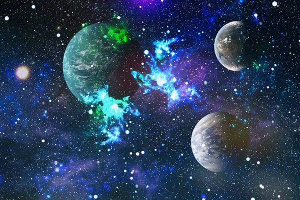 Uzaydaki gezegenler, yıldızlar ve galaksiler uzay keşiflerinin güzelliğini gösteriyor. NASA tarafından döşenmiş elementler