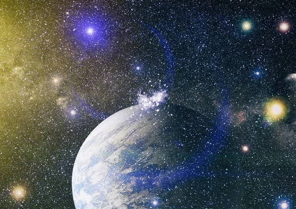 Uzaydaki gezegenler, yıldızlar ve galaksiler uzay keşiflerinin güzelliğini gösteriyor. NASA tarafından döşenmiş elementler