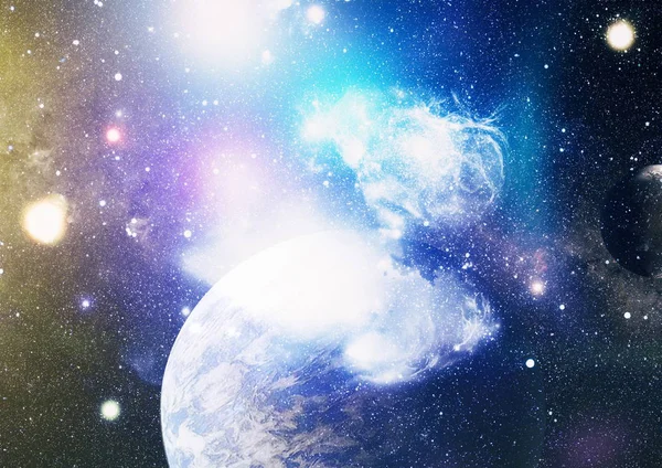 Uzaydaki gezegenler, yıldızlar ve galaksiler uzay keşiflerinin güzelliğini gösteriyor. NASA tarafından döşenmiş elementler