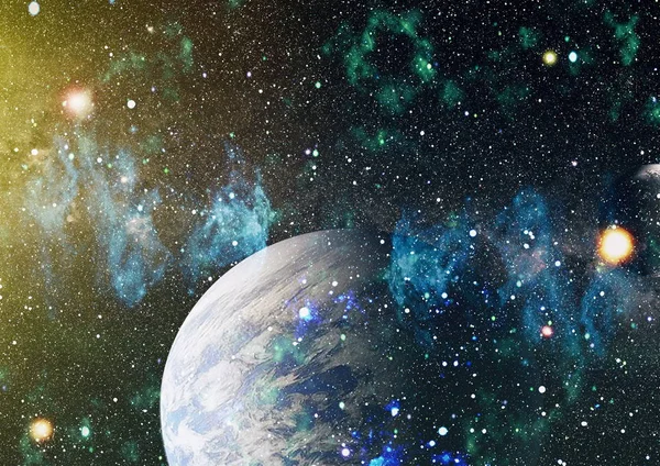 Uzaydaki gezegenler, yıldızlar ve galaksiler uzay keşiflerinin güzelliğini gösteriyor. NASA tarafından döşenmiş elementler