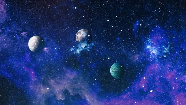 Uzaydaki gezegenler, yıldızlar ve galaksiler uzay keşiflerinin güzelliğini gösteriyor. NASA tarafından döşenmiş elementler