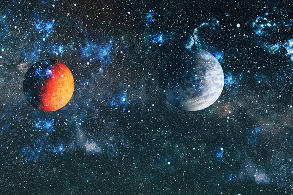 Derin uzay sanatı. Galaksiler, bulutsular ve evrendeki yıldızlar. Bu görüntünün elementleri NASA tarafından desteklenmektedir