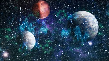 Derin uzay sanatı. Galaksiler, bulutsular ve evrendeki yıldızlar. Bu görüntünün elementleri NASA tarafından desteklenmektedir