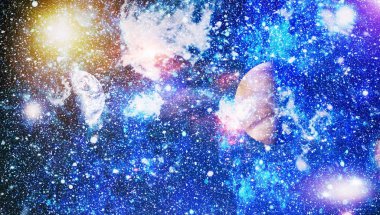 Nebula ve galaksiler uzayda. Bu görüntünün elementleri NASA tarafından desteklenmektedir.