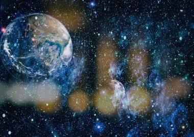 Dünya ve ay siyah bir zemin üzerine uzaydan. NASA tarafından döşenmiş öğeler dahil olmak üzere son derece ayrıntılı görüntü.