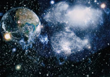 Dünya ve ay siyah bir zemin üzerine uzaydan. NASA tarafından döşenmiş öğeler dahil olmak üzere son derece ayrıntılı görüntü.