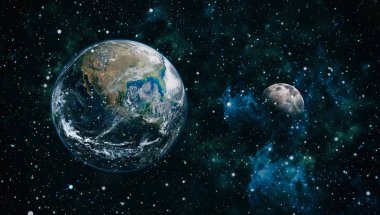 Dünya ve ay siyah bir zemin üzerine uzaydan. NASA tarafından döşenmiş öğeler dahil olmak üzere son derece ayrıntılı görüntü.