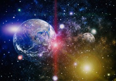 Dünya ve ay siyah bir zemin üzerine uzaydan. NASA tarafından döşenmiş öğeler dahil olmak üzere son derece ayrıntılı görüntü.