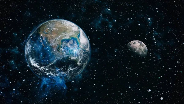 Dünya ve ay siyah bir zemin üzerine uzaydan. NASA tarafından döşenmiş öğeler dahil olmak üzere son derece ayrıntılı görüntü.