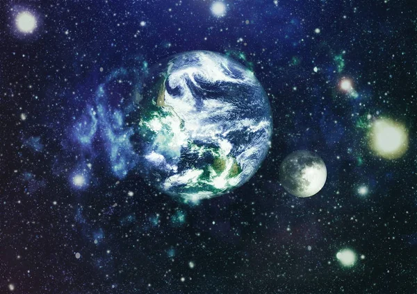 Dünya ve ay uzaydan görüntüleyin. NASA tarafından döşenmiş öğeler dahil olmak üzere son derece ayrıntılı görüntü.