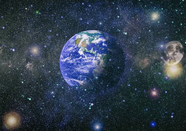 Dünya ve ay uzaydan görüntüleyin. NASA tarafından döşenmiş öğeler dahil olmak üzere son derece ayrıntılı görüntü.