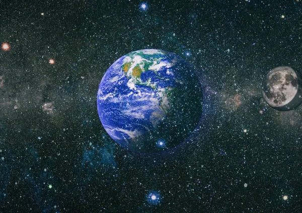 Dünya ve ay uzaydan görüntüleyin. NASA tarafından döşenmiş öğeler dahil olmak üzere son derece ayrıntılı görüntü.