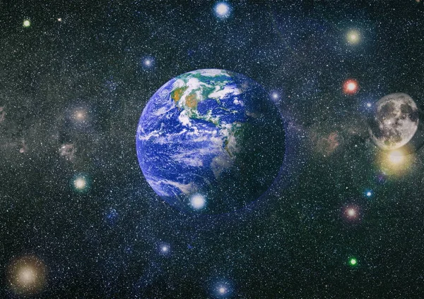 Dünya ve ay uzaydan görüntüleyin. NASA tarafından döşenmiş öğeler dahil olmak üzere son derece ayrıntılı görüntü.