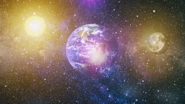 Dünya ve ay tutulması, Nasa tarafından döşenmiş öğeler dahil olmak üzere son derece ayrıntılı görüntü.