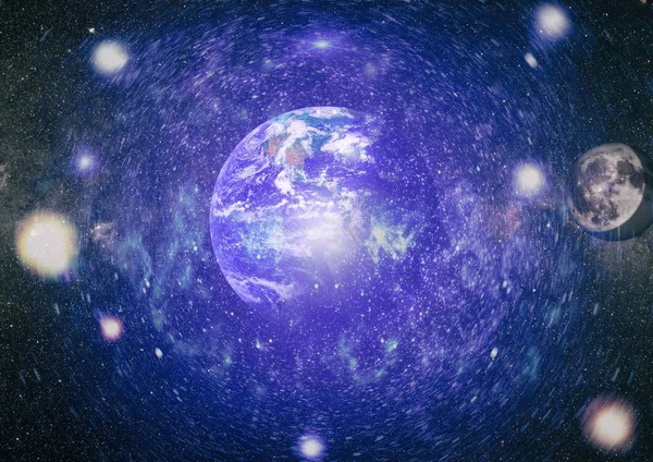 Dünya ve ay tutulması, Nasa tarafından döşenmiş öğeler dahil olmak üzere son derece ayrıntılı görüntü.