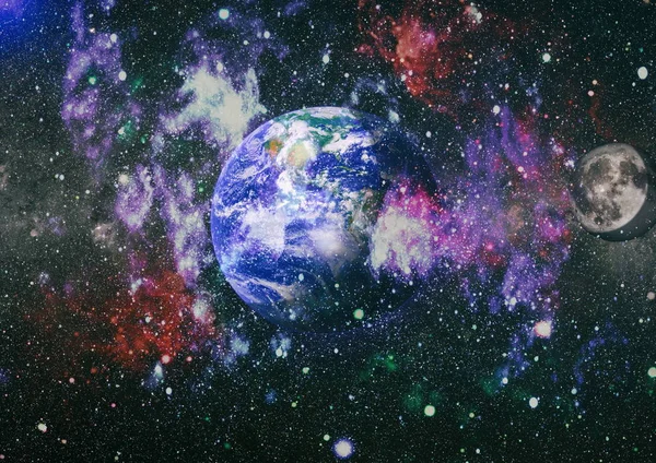 Dünya ve ay tutulması, Nasa tarafından döşenmiş öğeler dahil olmak üzere son derece ayrıntılı görüntü.