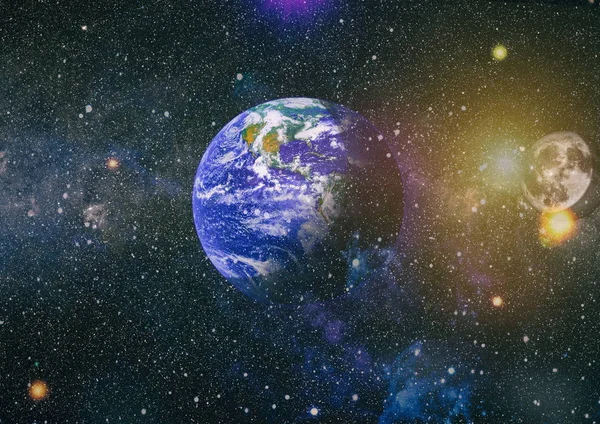 Dünya ve ay tutulması, Nasa tarafından döşenmiş öğeler dahil olmak üzere son derece ayrıntılı görüntü.