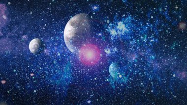 Uzaydaki gezegenler, yıldızlar ve galaksiler uzay keşiflerinin güzelliğini gösteriyor. NASA tarafından döşenmiş elementler