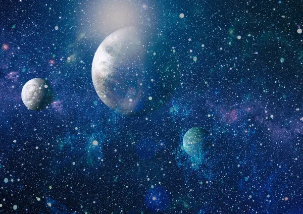 Uzaydaki gezegenler, yıldızlar ve galaksiler uzay keşiflerinin güzelliğini gösteriyor. NASA tarafından döşenmiş elementler