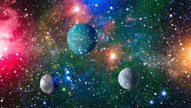 Uzaydaki gezegenler, yıldızlar ve galaksiler uzay keşiflerinin güzelliğini gösteriyor. NASA tarafından döşenmiş elementler