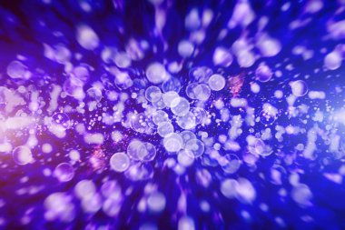 Doğal bokeh ve parlak altın ışıklarla şenlikli arka plan.