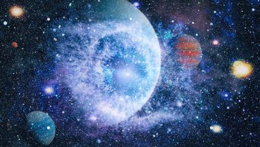 Nebula ve galaksiler uzayda. Bu görüntünün elementleri NASA tarafından desteklenmektedir.