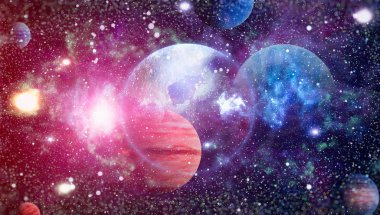 Uzayda ateşli bir patlama. Evrenin soyut çizimi. Bu görüntünün elementleri NASA tarafından desteklenmektedir