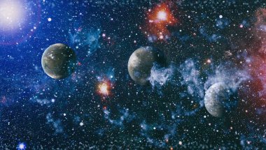 Patlama süpernovası. Parlak Yıldız Nebulası. Uzak galaksi. Soyut görüntü. Bu görüntünün elementleri NASA tarafından desteklenmektedir.