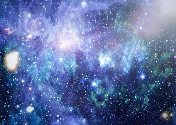 Nebula ve galaksiler uzayda. Bu görüntünün elementleri NASA tarafından desteklenmektedir.